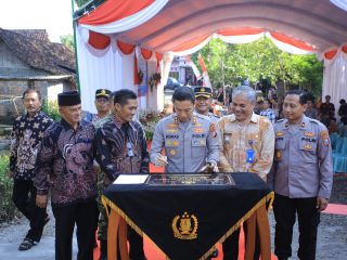 Kapolres Madiun Resmikan Jembatan Merah Putih Presisi, Akses Warga Antar Desa Kini Lebih Aman dan Lancar