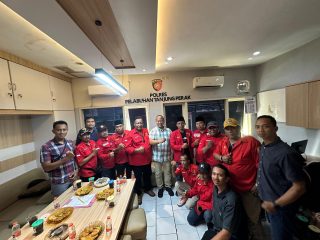 DPC Surabaya MADAS Sedarah Audiensi dengan Kasat Intelkam Polres Pelabuhan Tanjung Perak, Bahas Sinergi dan Penanganan Premanisme Debt Collector