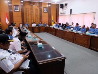 Bupati Sidoarjo H. Subandi Konsolidasikan Kades dan BPD demi Sukseskan Program KDMP 