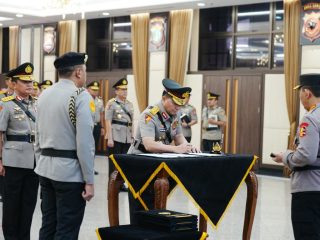 Kapolri Mutasi 424 Perwira, Ini Daftar Lengkap 25 Komjen Jenderal Bintang 3 Terbaru di Dalam dan Luar Struktur